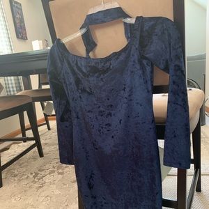 Fashion Nova/Crush velvet Choker style Dress